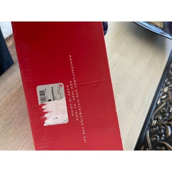 His and Hers Christmas Mugs (Set of two) - Picture 6 of 7